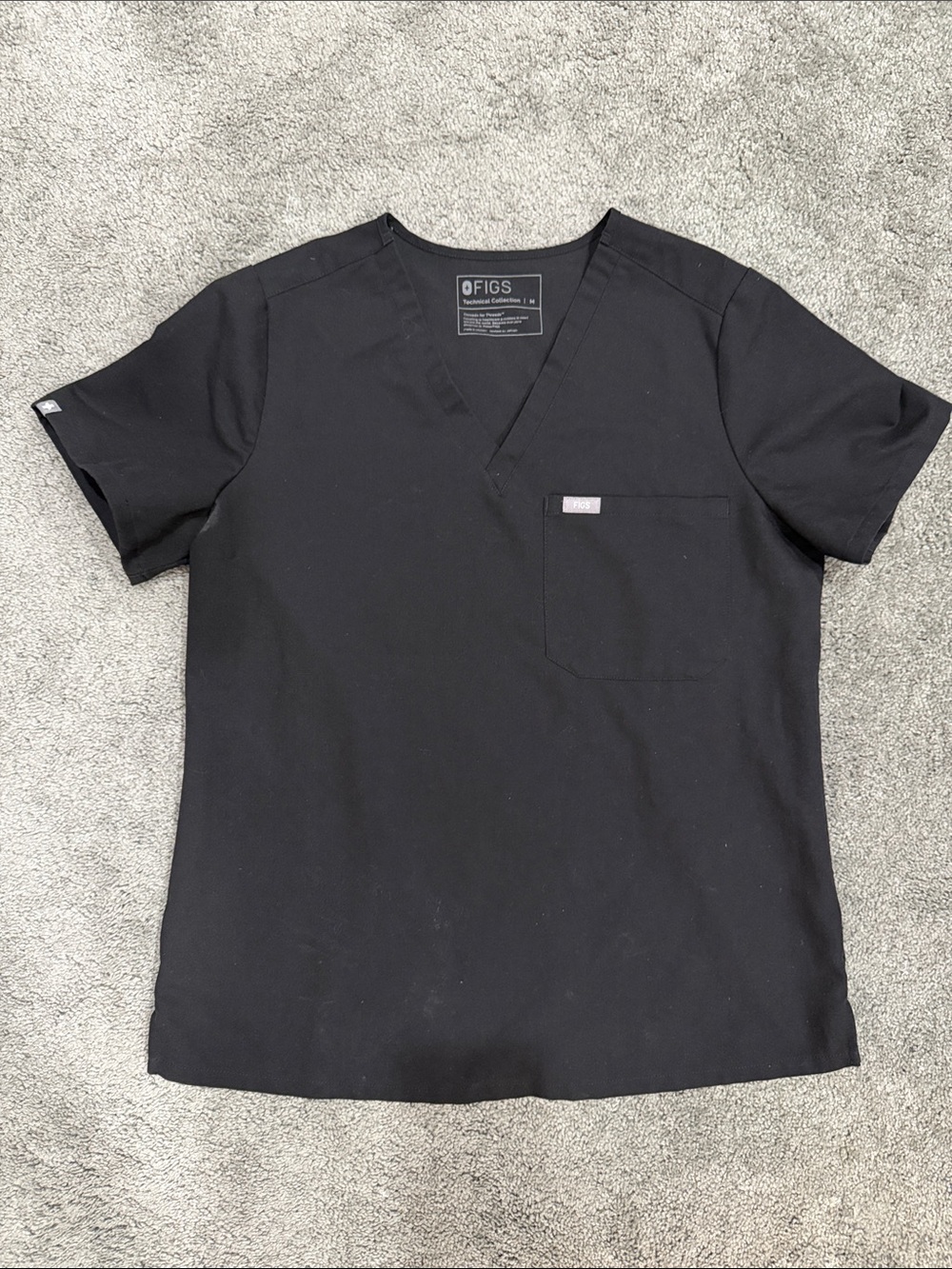 Figs Short Sleeve V-Neck Shirt in Black